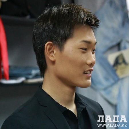 В Актау стартовал проект по поддержке вокалистов-любителей