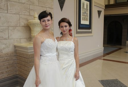 Парад женихов и невест прошел в Актау