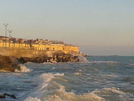 Сливают канализацию в море. ВИДЕО