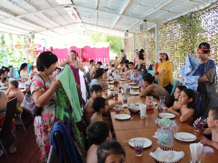 Благотворительный фонд «Адал» организовал празднование Дня защиты детей для своих подопечных