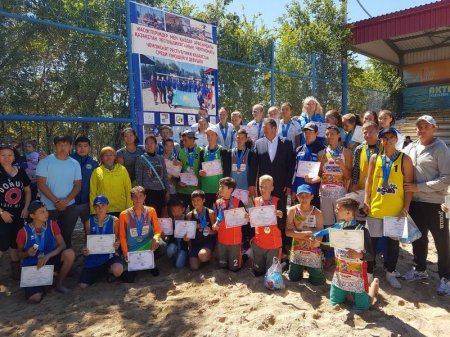 Спортсмены из Актау завоевали шесть золотых медалей в I-м туре чемпионата Казахстана по пляжному волейболу