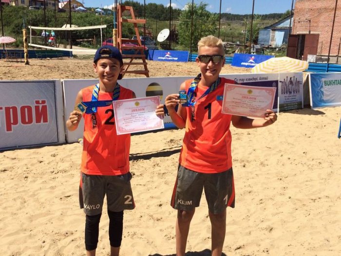 Актауские спортсмены завоевали пять золотых медалей во втором туре чемпионата Казахстана по пляжному волейболу