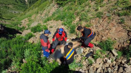 В горах Алматы погиб парень, сбежавший с 16-летней фехтовальщицей