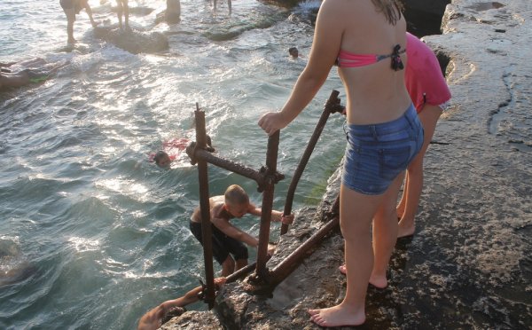 Травмоопасные пирсы Актау