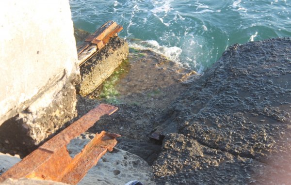 Травмоопасные пирсы Актау