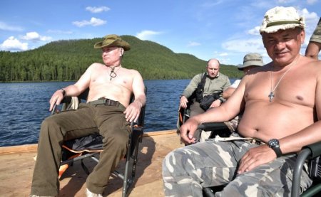Опубликовано полное видео охоты Путина на щуку