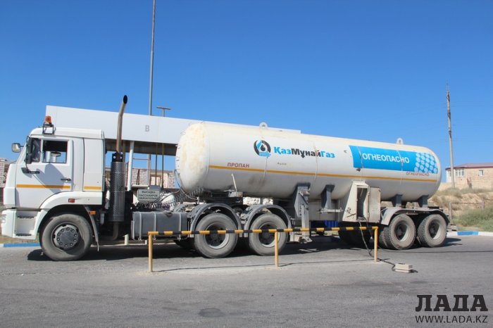 Руководители АГЗС в Актау: Автовладельцы не хотят заправляться газом из Актобе