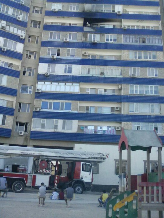 В 12 микрорайоне Актау произошел пожар