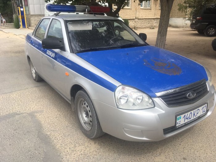 Жители 11 микрорайона Актау рассказали о задержании вооруженного мужчины