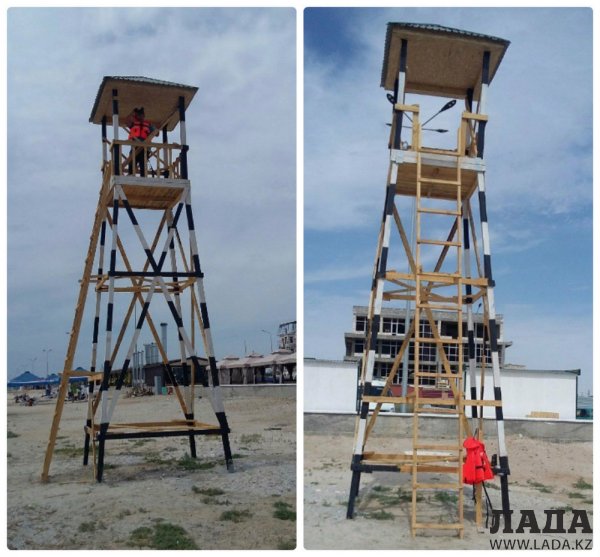 На «Солдатском» пляже Актау установили спасательную вышку