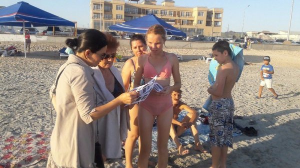 На «Солдатском» пляже Актау установили спасательную вышку