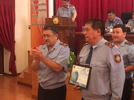 Почетными грамотами и медалями наградили полицейских из Актау за несение службы на «ЭКСПО-2017»