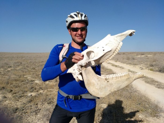 Российские путешественники сняли видео про Мангистау