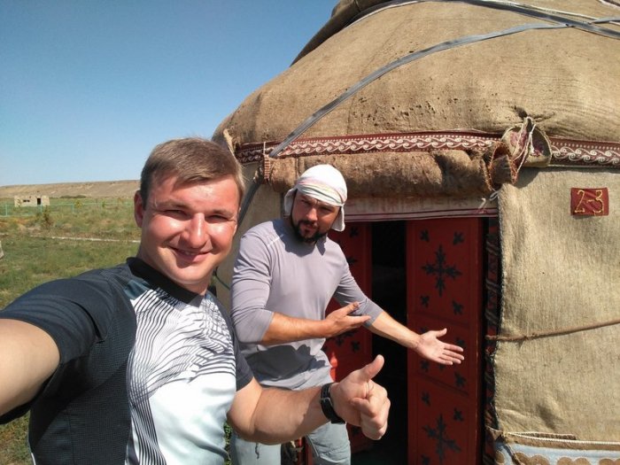 Российские путешественники сняли видео про Мангистау