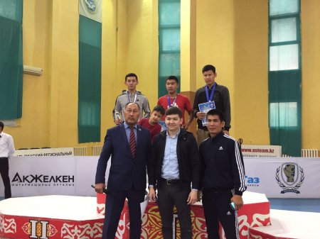 Боксеры из Мангистау завоевали 10 медалей на республиканском турнире в Атырау