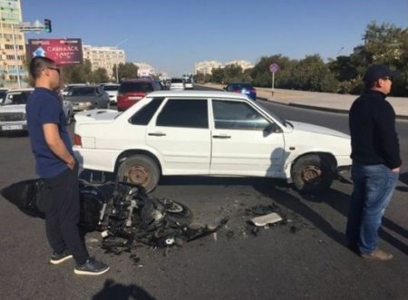 В Актау мотоциклист пострадал в результате столкновения с ВАЗ-21015