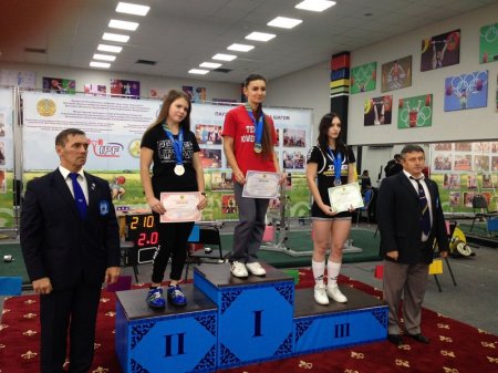 Спортсмены из Актау завоевали четыре медали на чемпионате Казахстана по пауэрлифтингу