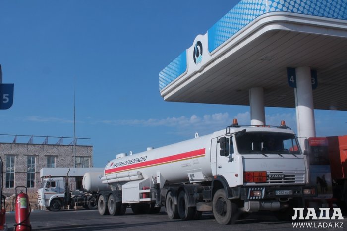 На заправках Актау цена на бензин марки АИ-92 поднялась до 152 тенге