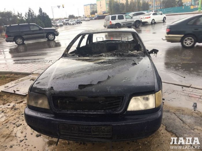 В 29 микрорайоне Актау сгорел автомобиль