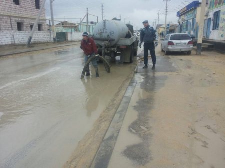 В Мунайлинском районе продолжают откачку дождевой воды