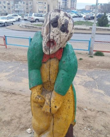 Суровая детская площадка в 14 микрорайоне