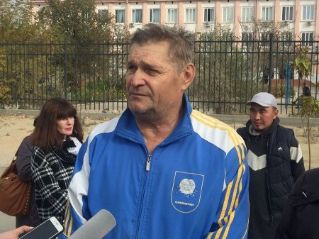 Прибывших в Актау на вскрытие капсулы времени гостей удивил перенос даты церемонии