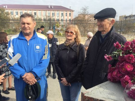 Прибывших в Актау на вскрытие капсулы времени гостей удивил перенос даты церемонии