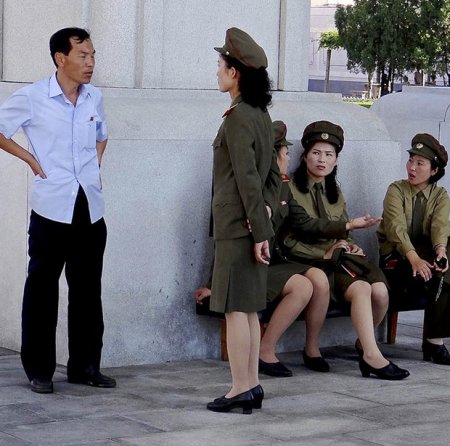 Как живет самая загадочная нация в мире. Туристам удалось сделать нелегальные фото в КНДР