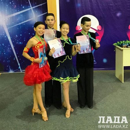 Танцоры из Актау завоевали весь комплект медалей на международном турнире по спортивным бальным танцам