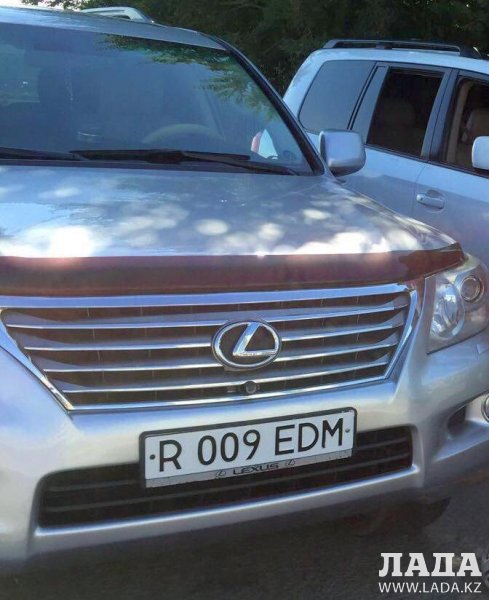 Вознаграждение в два миллиона тенге обещает житель Актау за информацию об угнанном внедорожнике