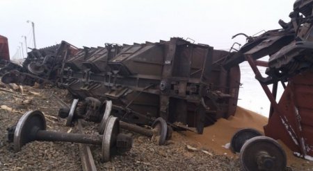 5 грузовых вагонов сошли с рельсов в Атырауской области 