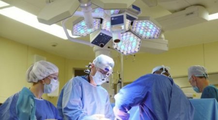 34-килограммовую опухоль удалили хирурги женщине в Мексике