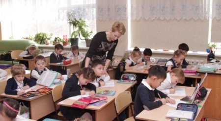 Доплаты учителям до 50 процентов узаконили в Казахстане