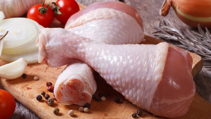 Главный санврач РК рассказал, чем "накачивают" мясо птицы