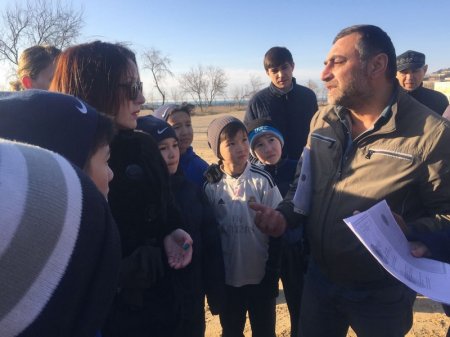 В акимате Актау пообещали убрать зоопарк с территории стадиона «Каспий»