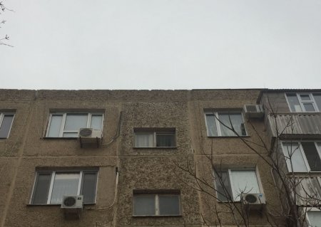 Вылетела железная кровля