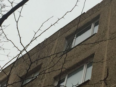 Вылетела железная кровля