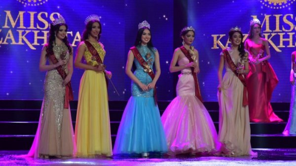 16-летняя девушка из Атырау стала "Мисс Казахстан - 2018"
