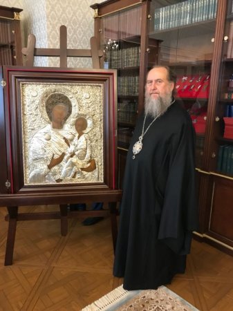 Назарбаев передал православным Казахстана Тихвинскую икону Божией Матери