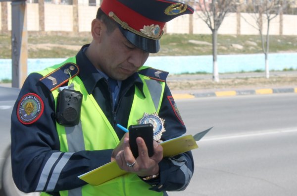 Полицейские «взялись» за свадебные кортежи в Актау