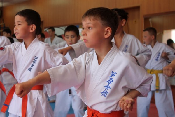 Каратист из Актау стал самым юным в мире обладателем черного пояса