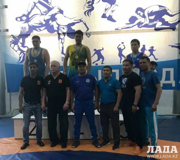 Спортсмены из Мангистау завоевали две «бронзы» на республиканской спартакиаде по вольной борьбе
