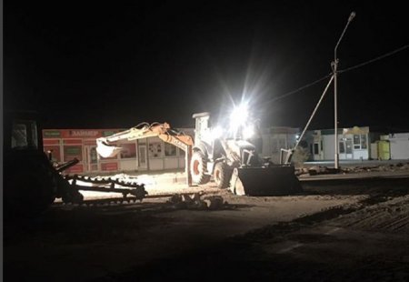 Акимат Актау: Работы по ремонту дороги у рынка «РусКаз» ведутся в две смены