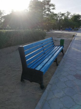 "Спасибо", что покрасили лавочки на Ынтымаке