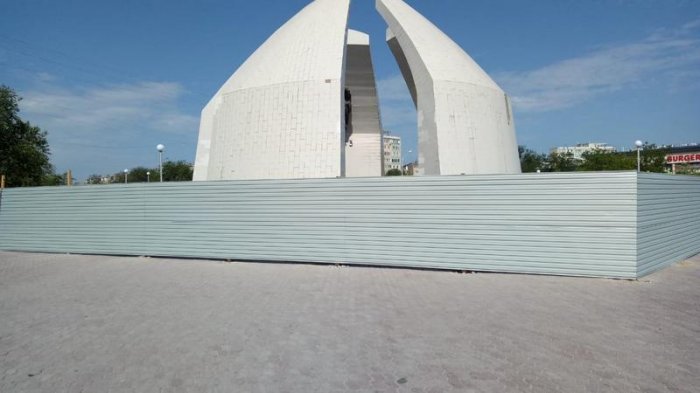 В Актау определили подрядчика по ремонту монумента «Вечный огонь»