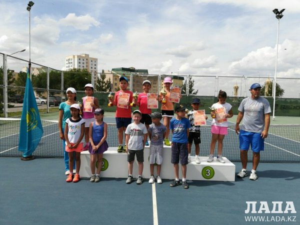 Алишер Баймукашев из Актау завоевал «бронзу» республиканского турнира по теннису