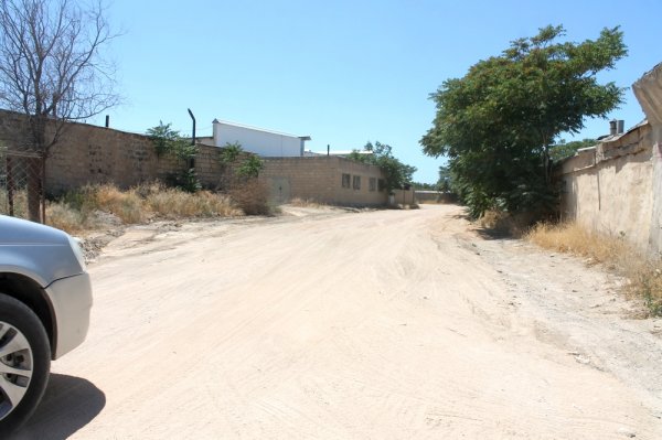 Члены гаражного общества в Актау за свой счет отремонтировали дорогу