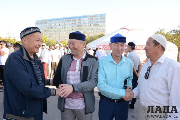 Верующие Мангистау встретили Ораза айт