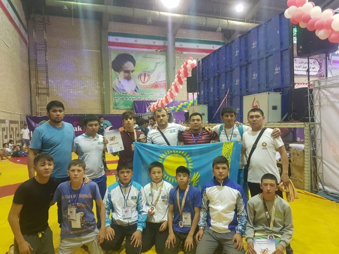Эмиль Амирханов из Актау завоевал серебро на чемпионате Азии по вольной борьбе