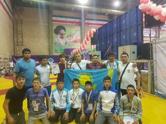 Эмиль Амирханов из Актау завоевал серебро на чемпионате Азии по вольной борьбе